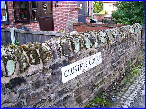 Clusters Court