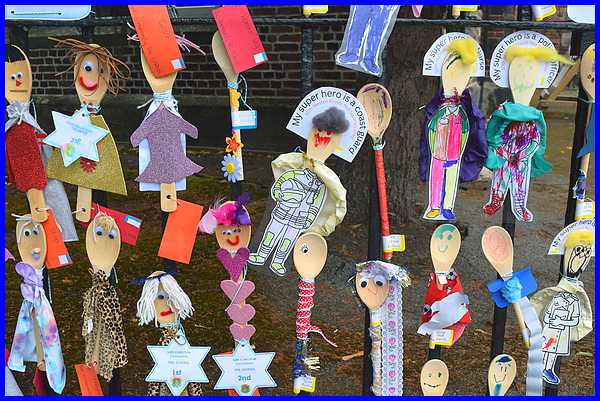 Mini-scarecrows